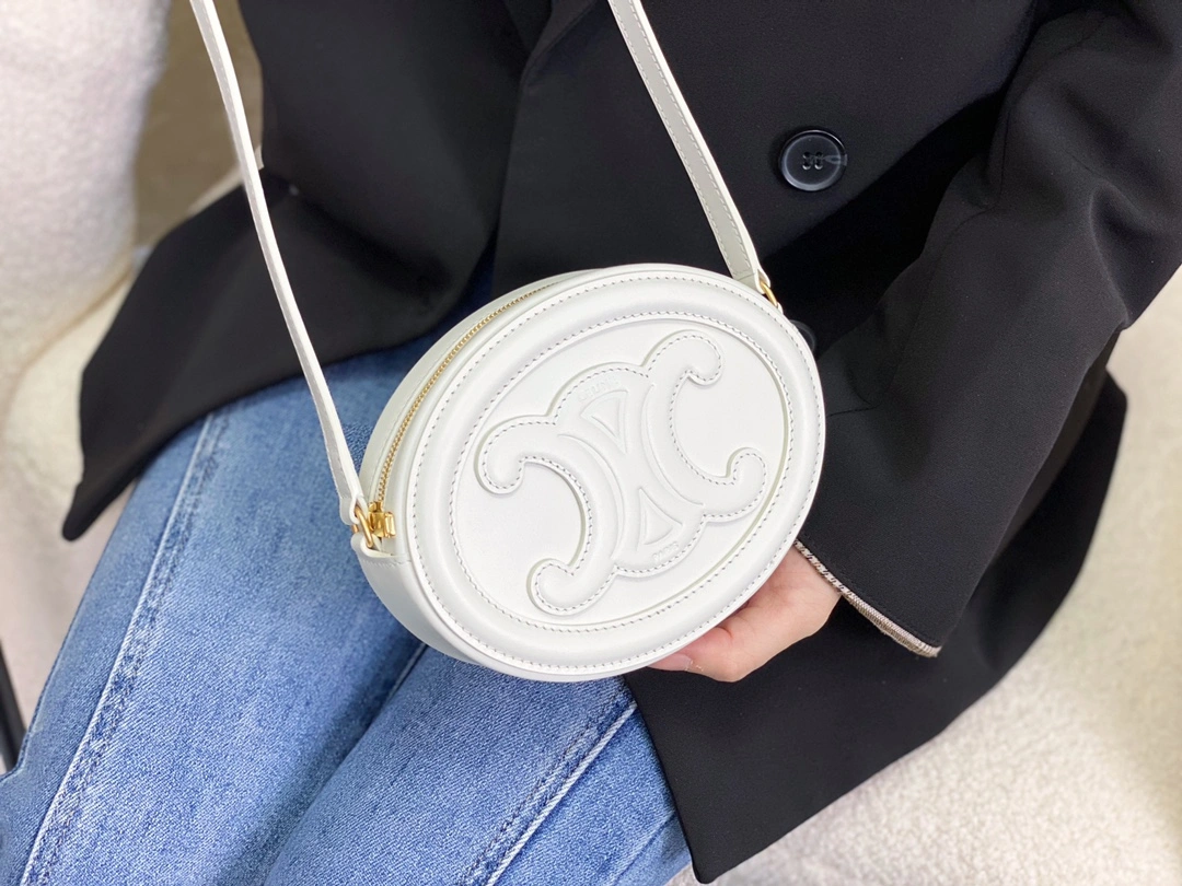 Celine Round Bags Effortless 94596