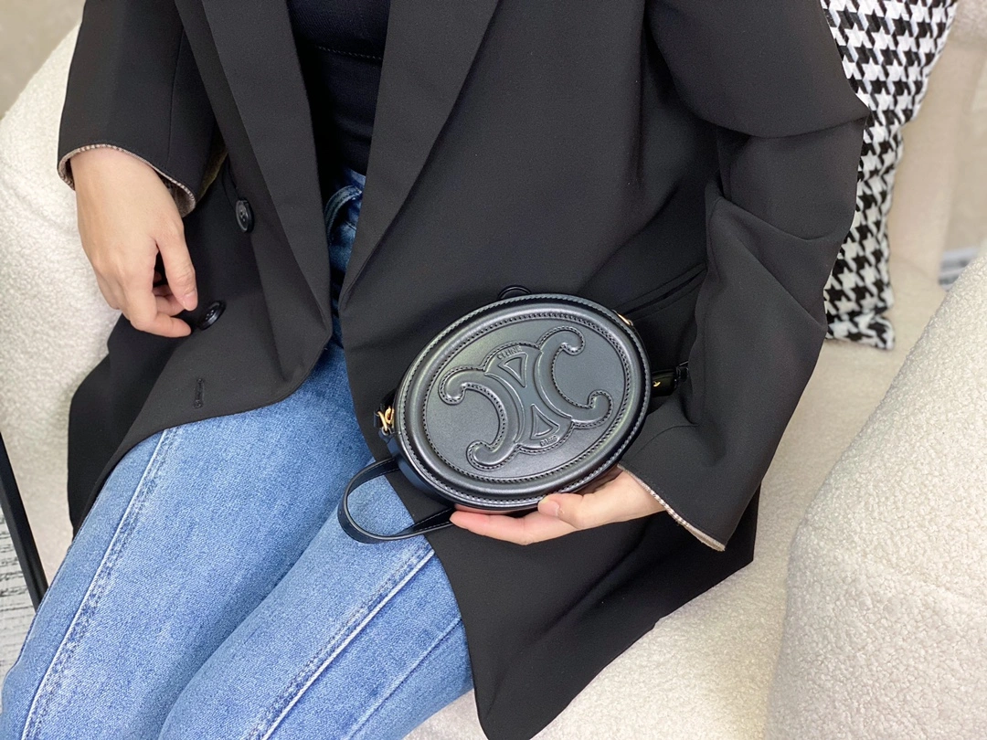Youthful Celine Round Bags 94595