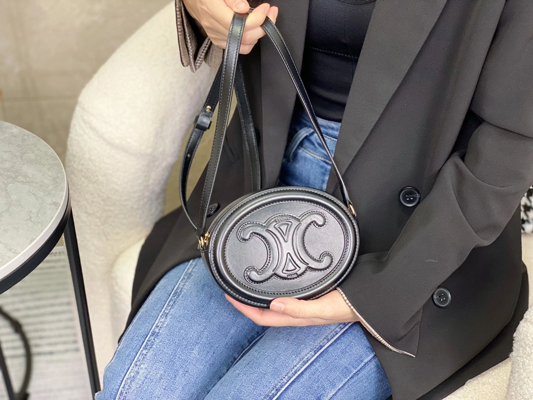 Youthful Celine Round Bags 94595