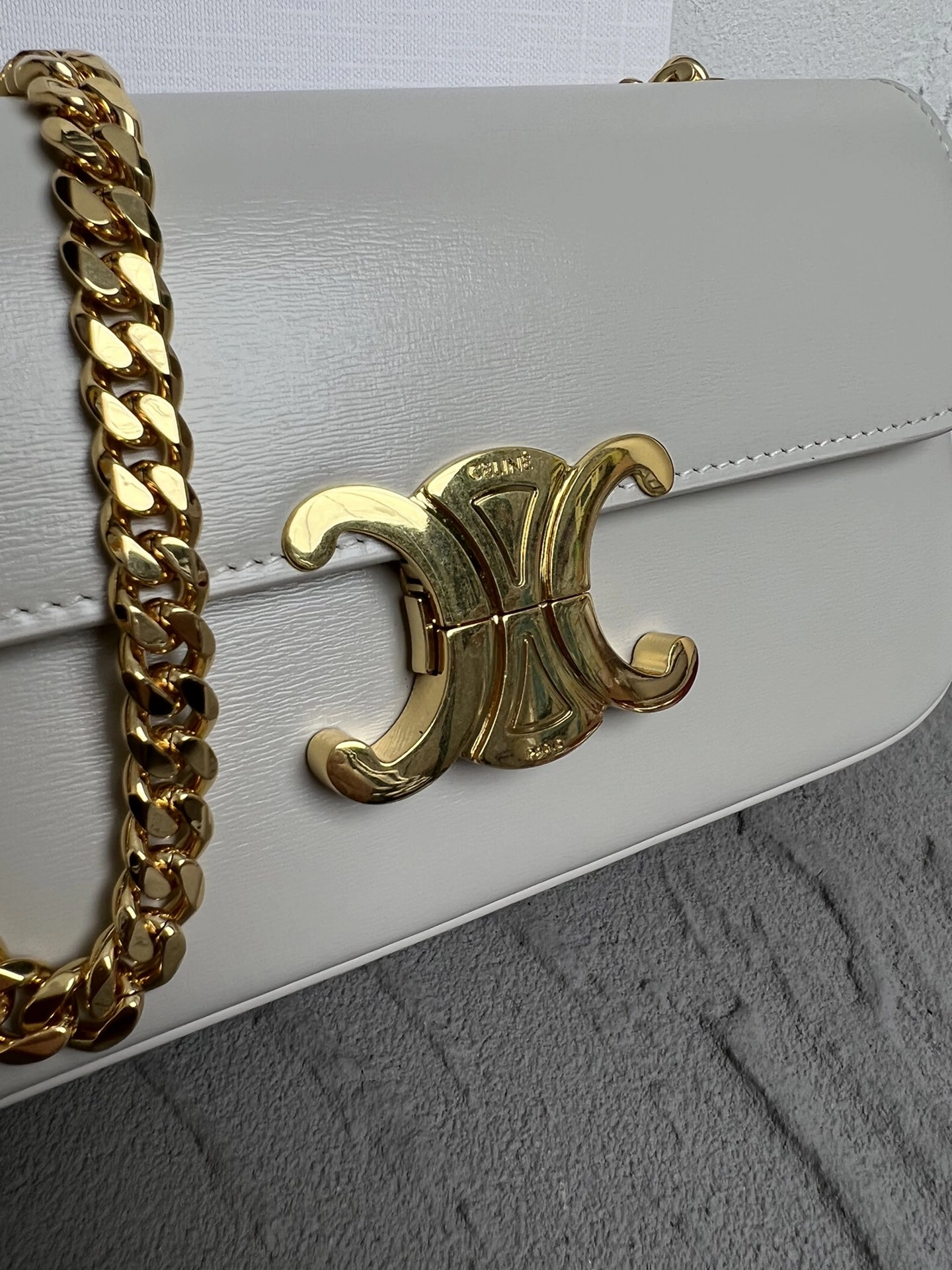 Breathable Celine Satchel Bags 78490