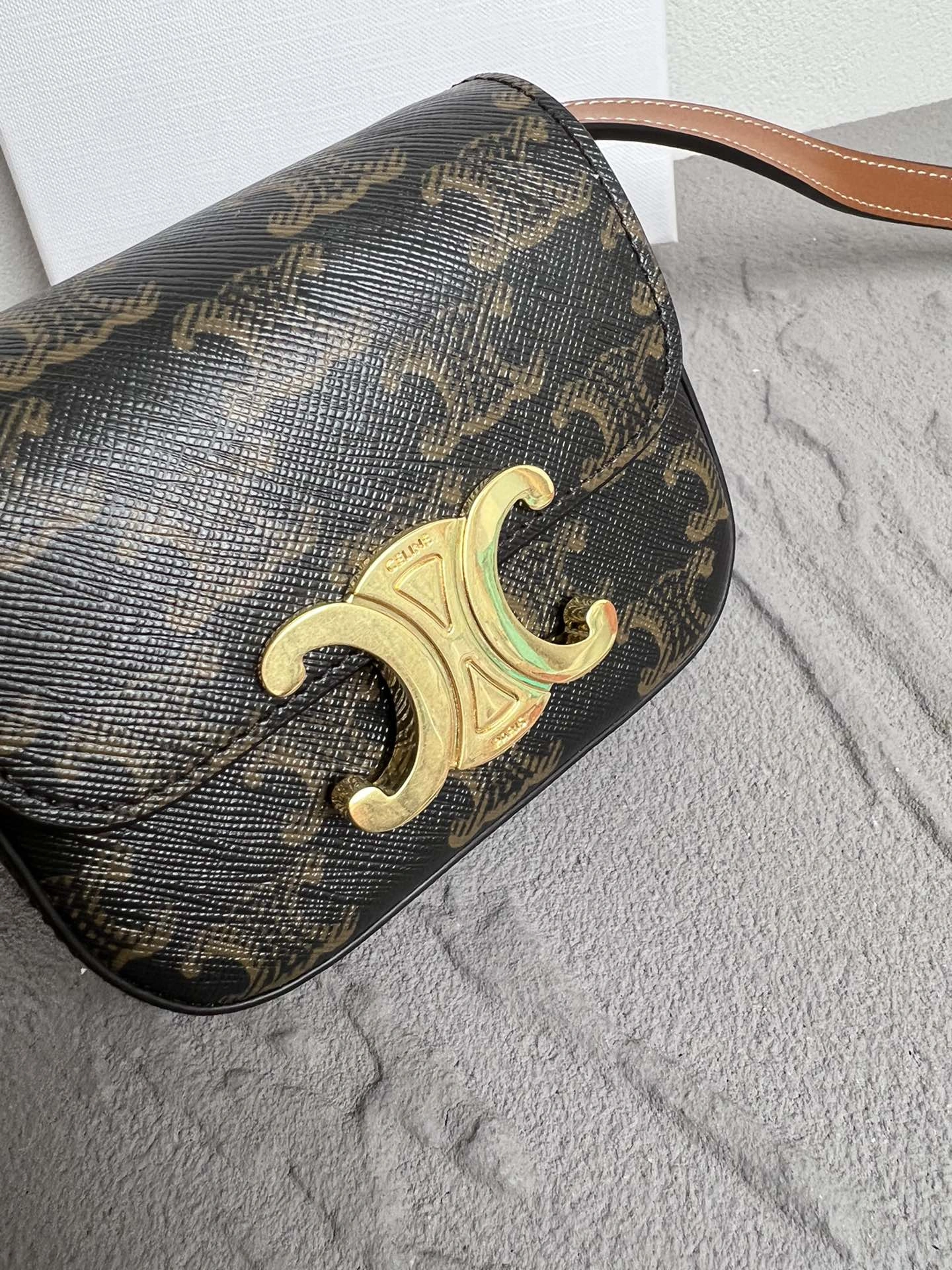 Vibrant Celine Satchel Bags 78480