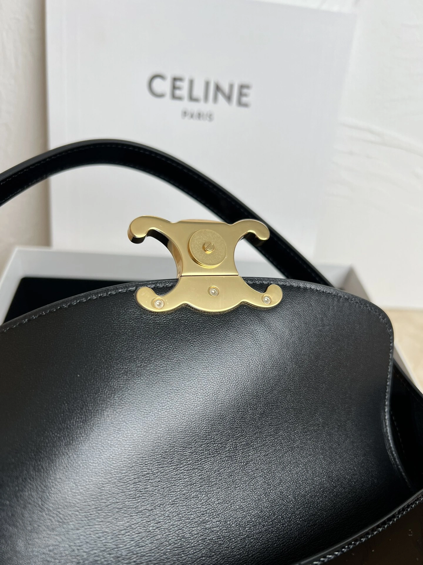 Celine Satchel Bags Reliable 67032