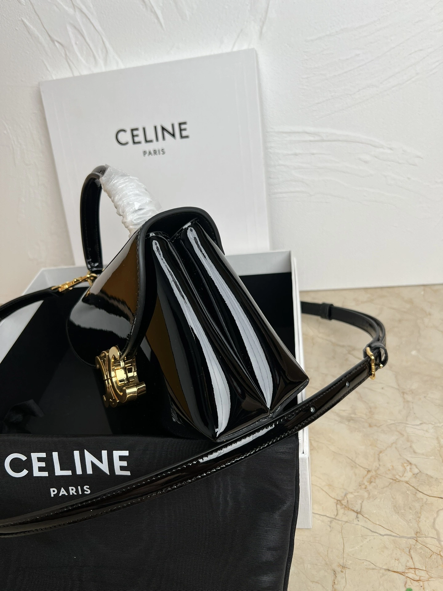 OdorResistant Celine Satchel Bags 67079