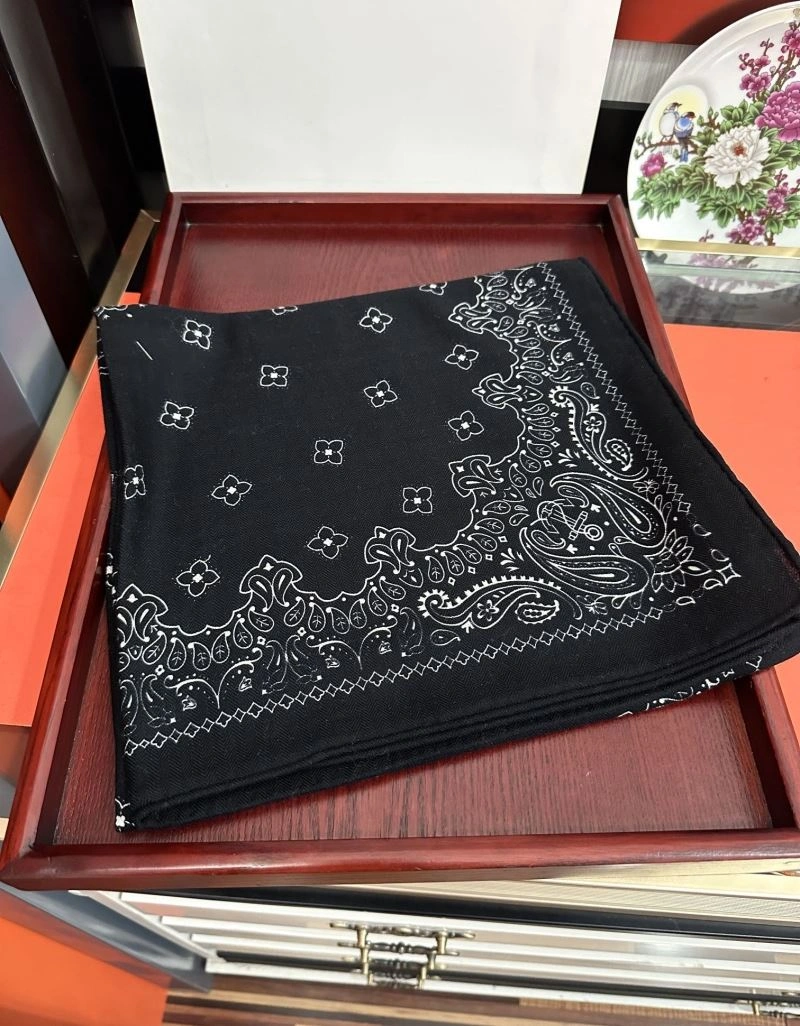 EyeCatching Celine Scarf 271294