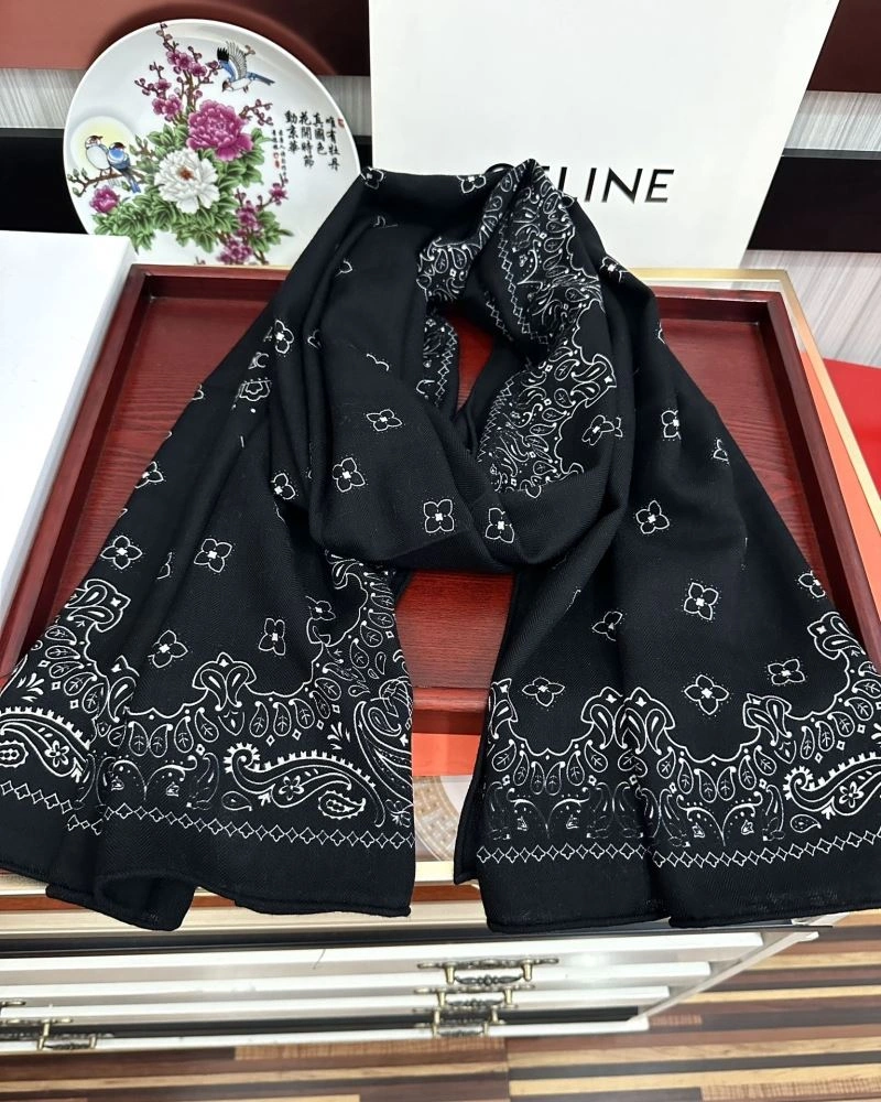 EyeCatching Celine Scarf 271294
