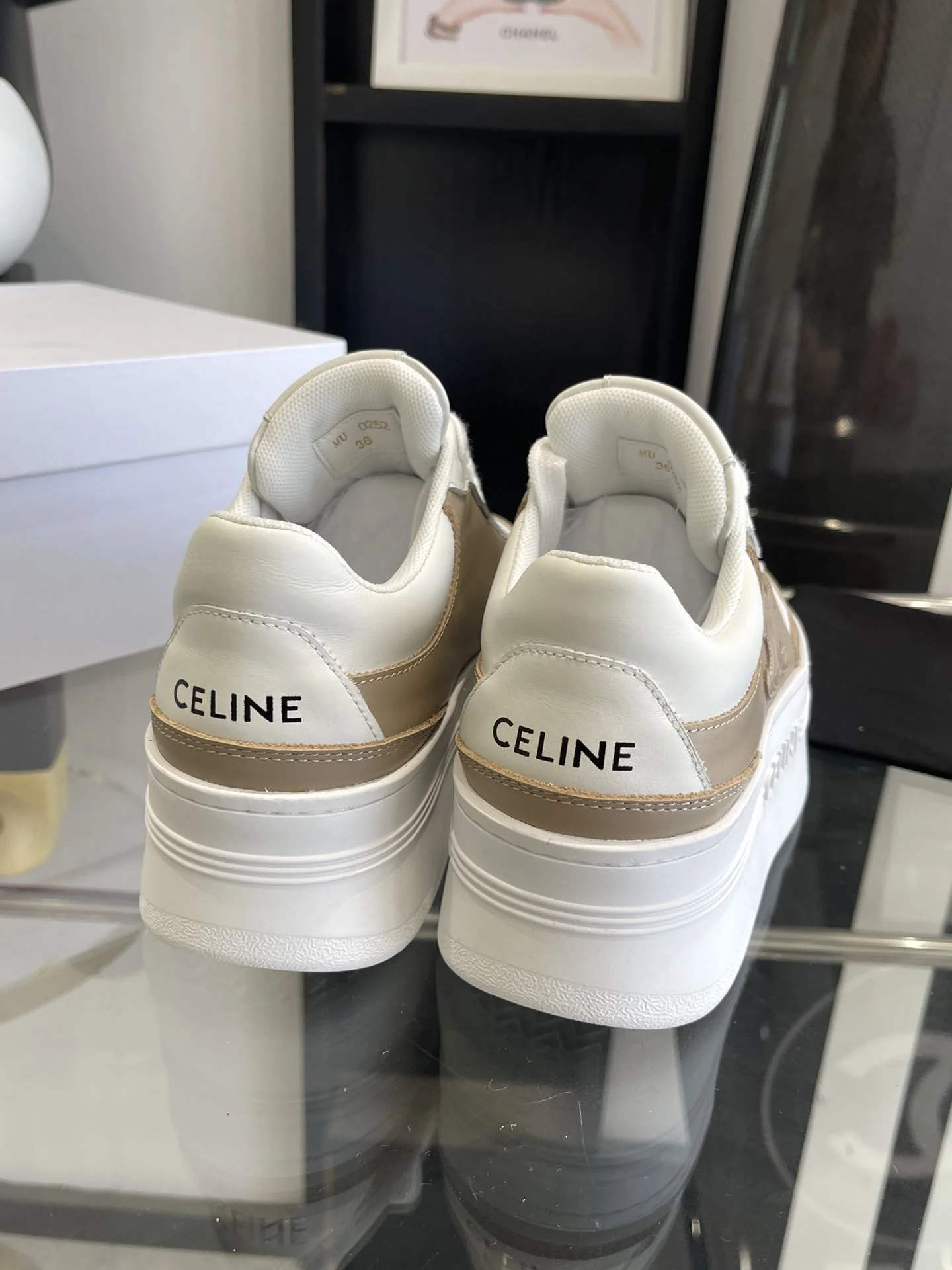 Trendsetting Celine Shoes 8297
