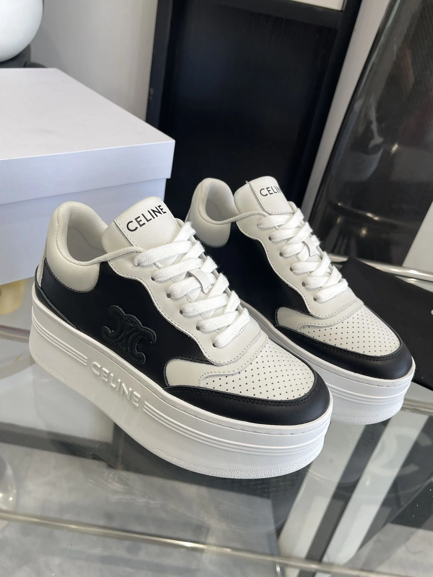 Celine Shoes UrbanStyle 8197