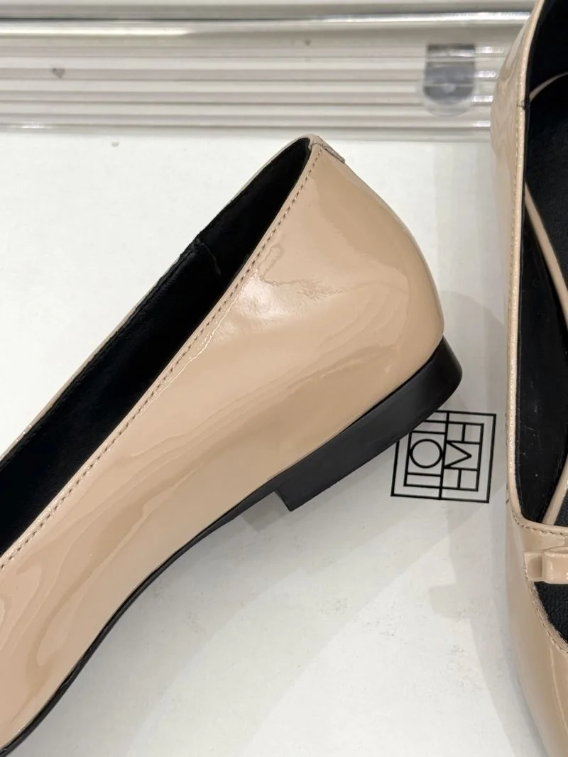 Vibrant Celine Shoes 8204