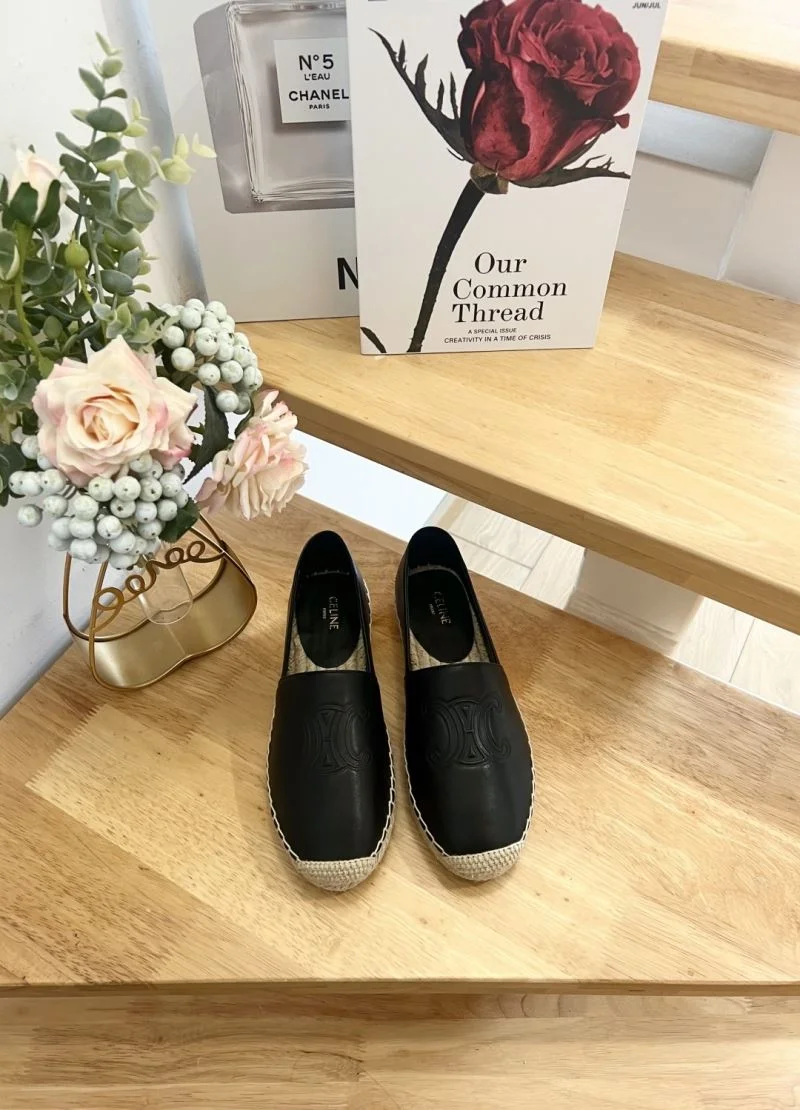 Versatile Celine Shoes 12633
