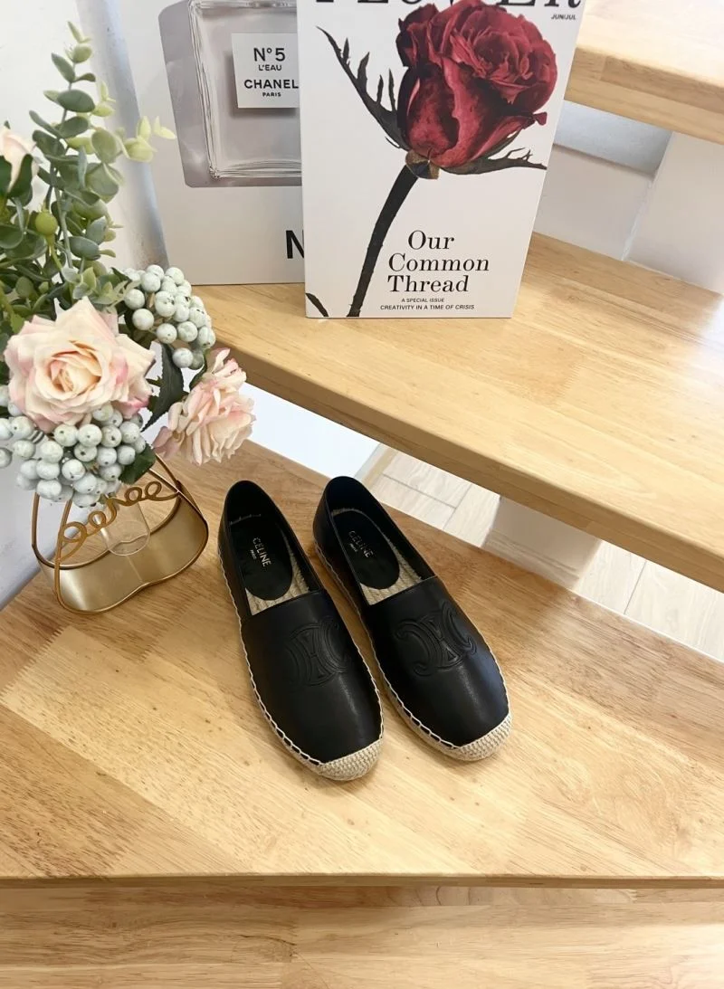 Versatile Celine Shoes 12633