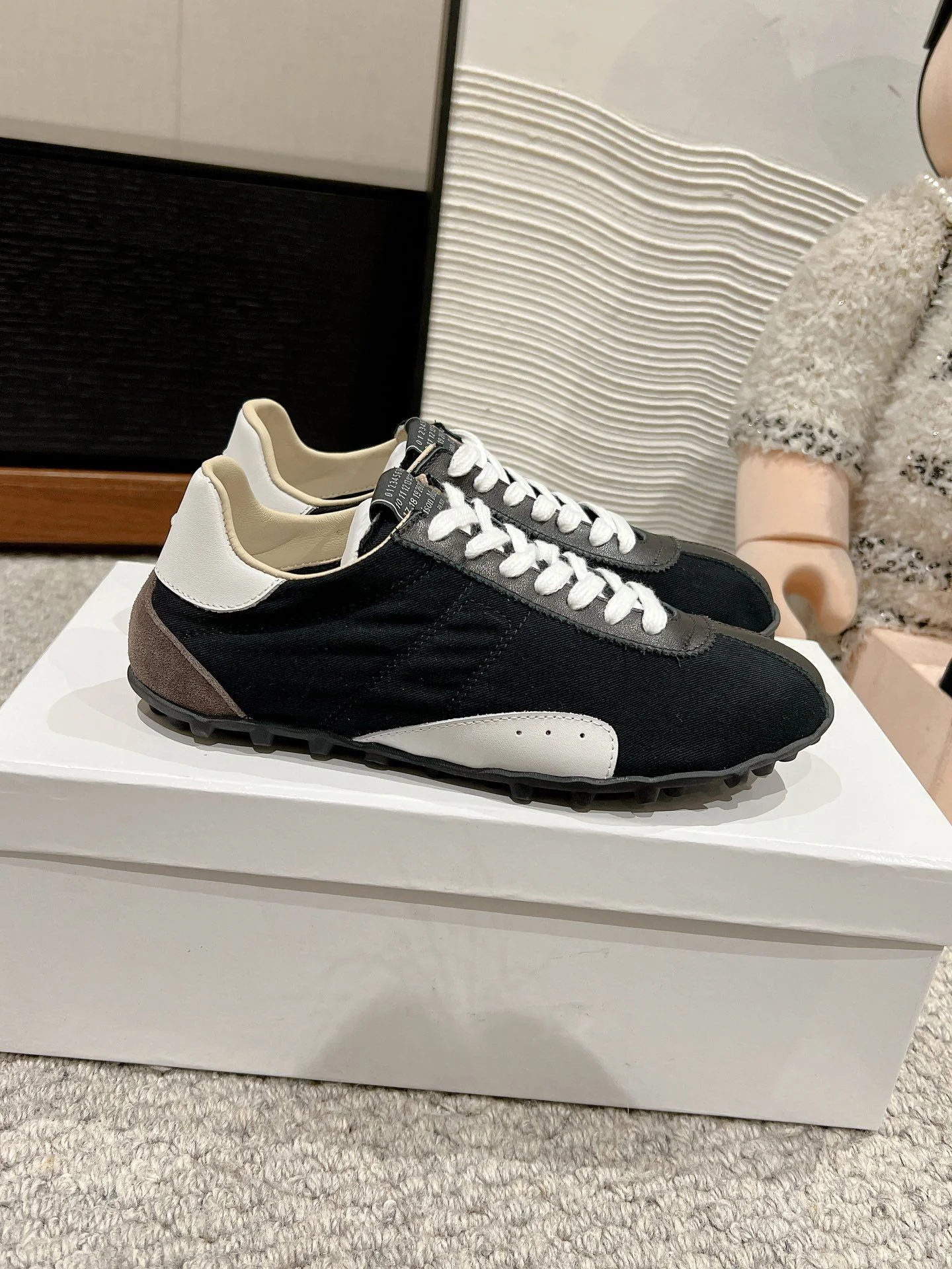 Minimalist Celine Shoes 6604