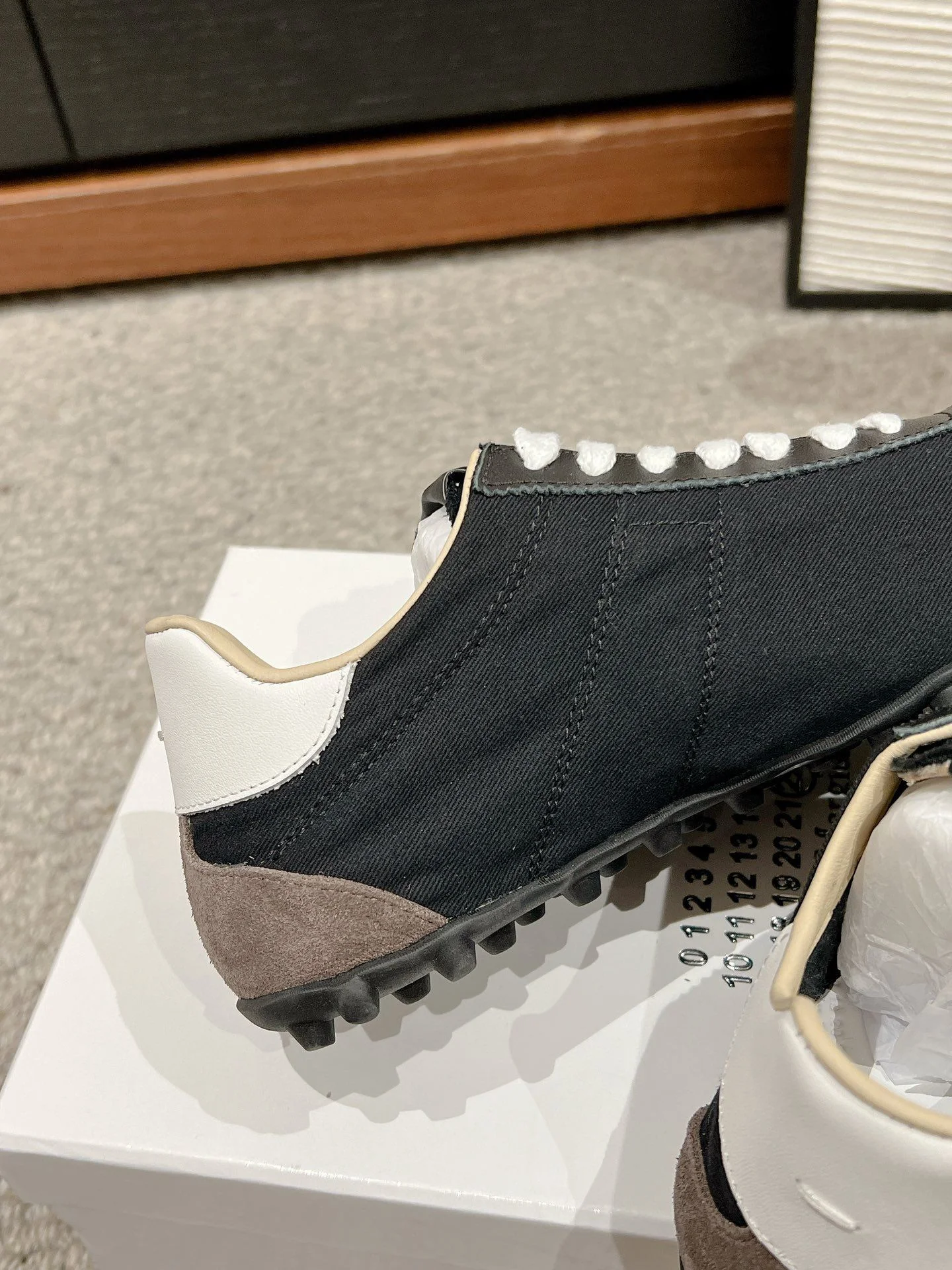 Minimalist Celine Shoes 6604
