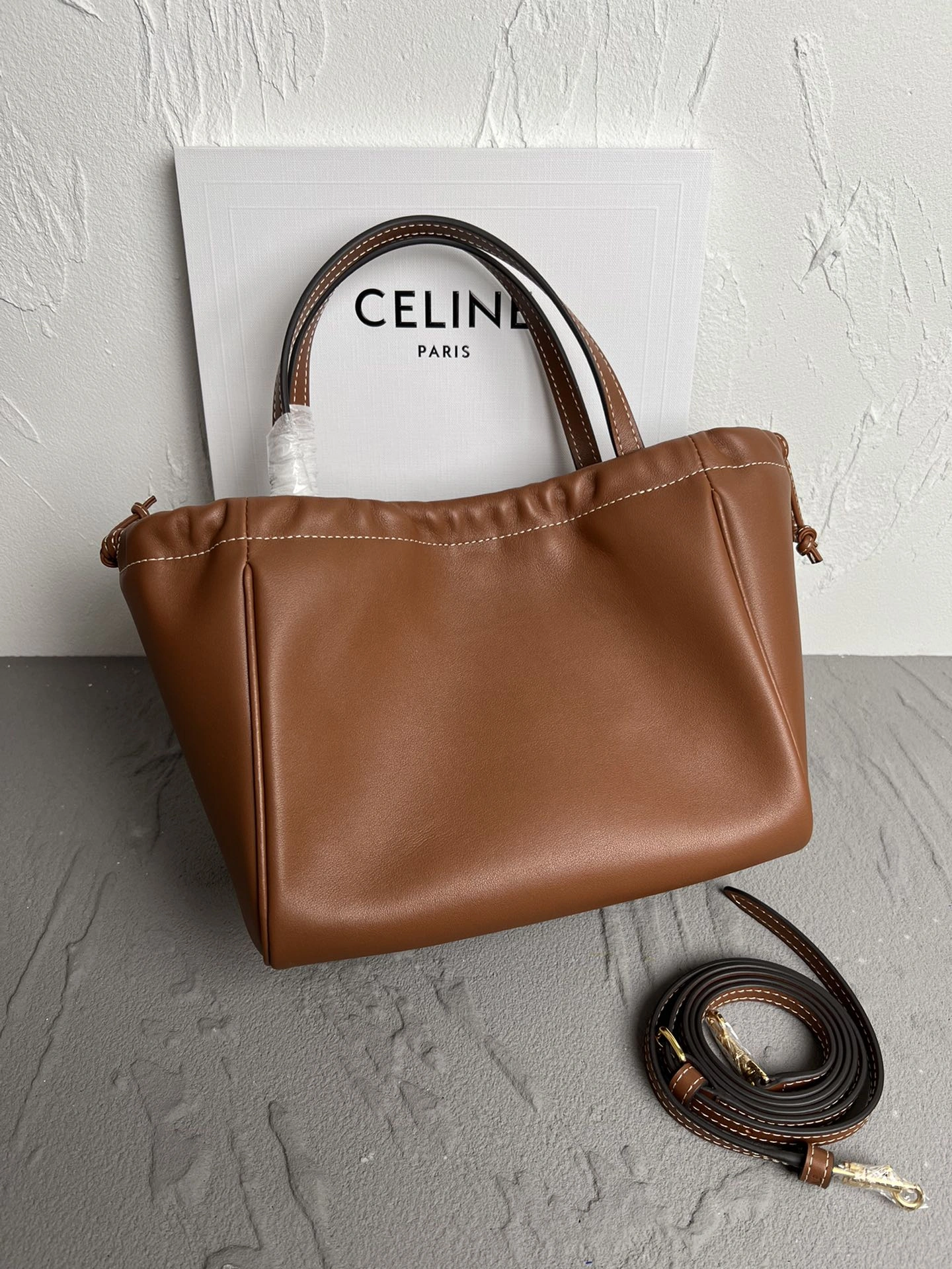 Resilient Celine Shopping Bags 78437