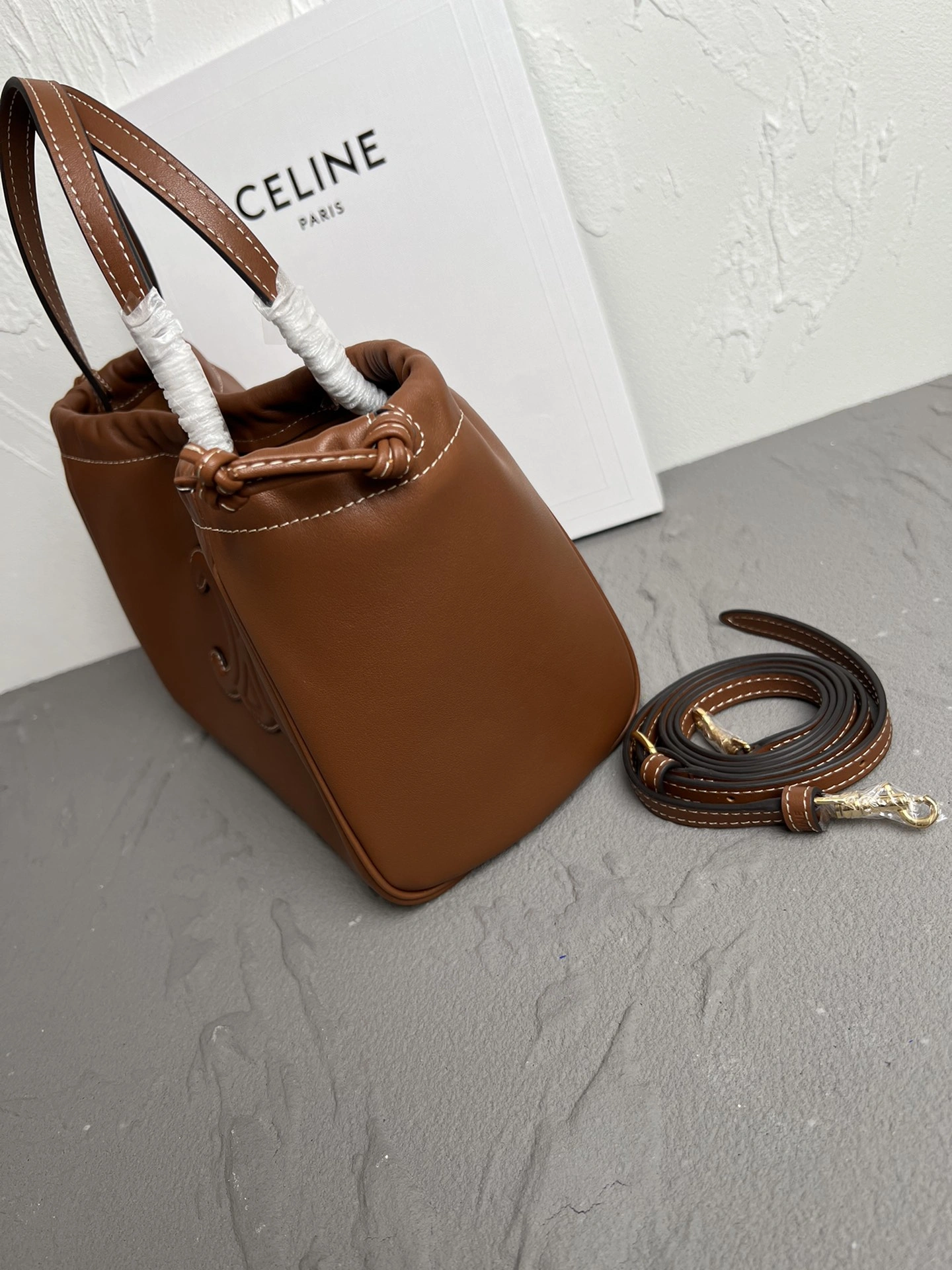 Resilient Celine Shopping Bags 78437