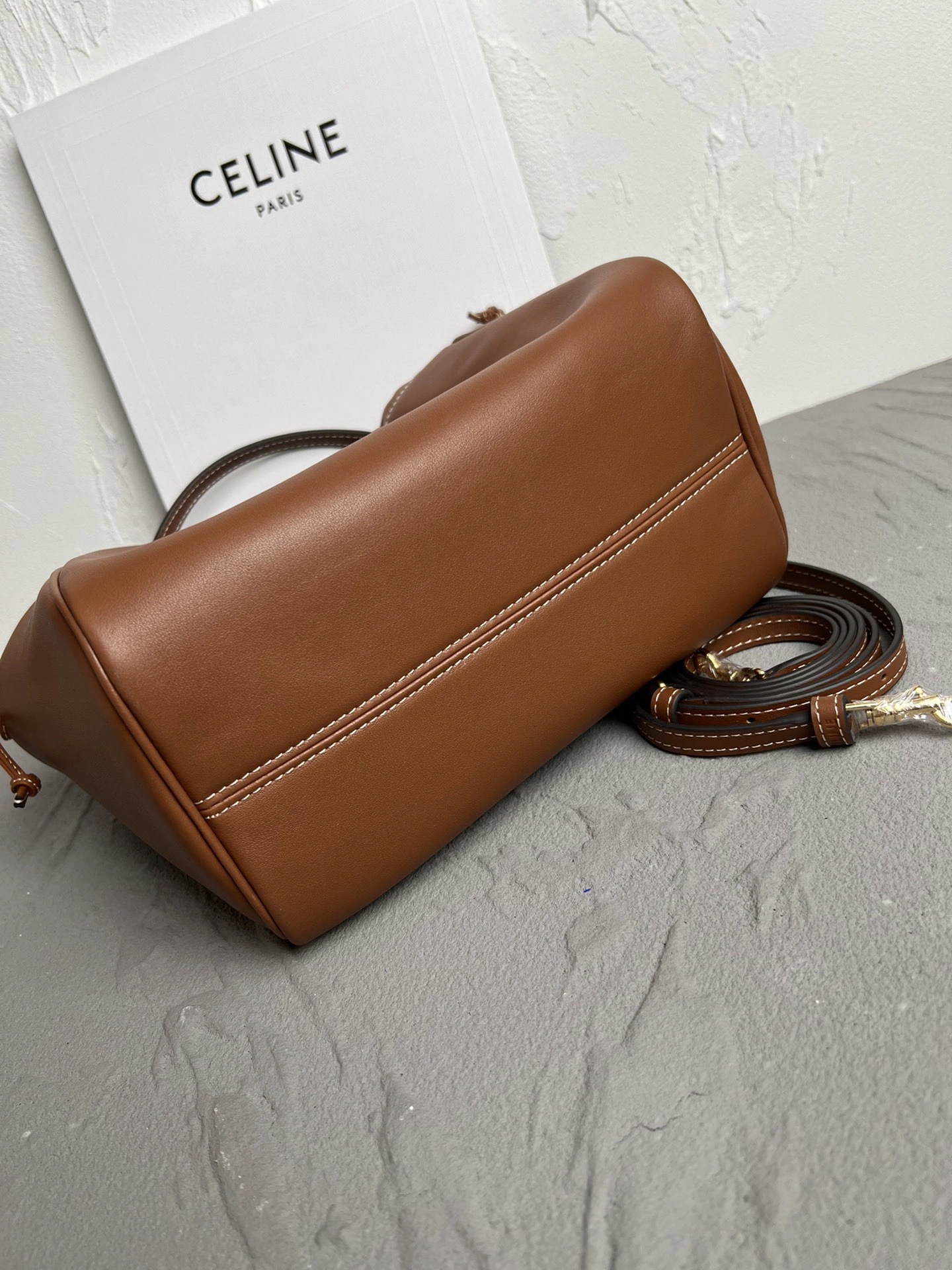 Resilient Celine Shopping Bags 78437