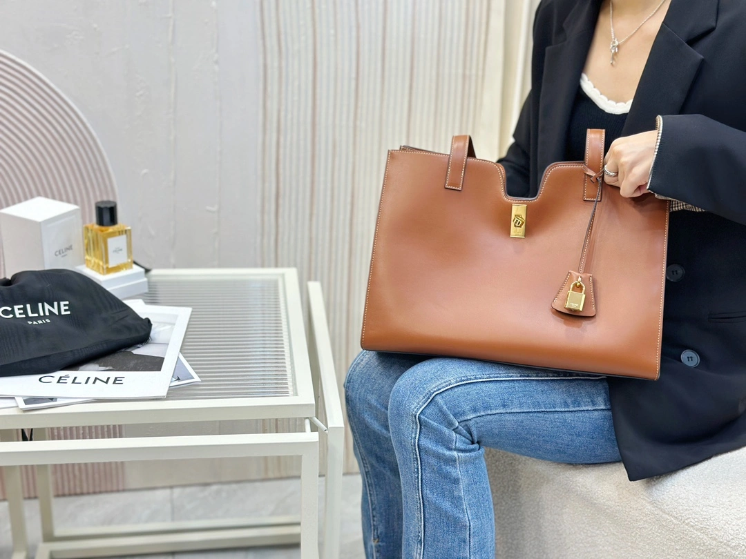 Versatile Celine Shopping Bags 94604