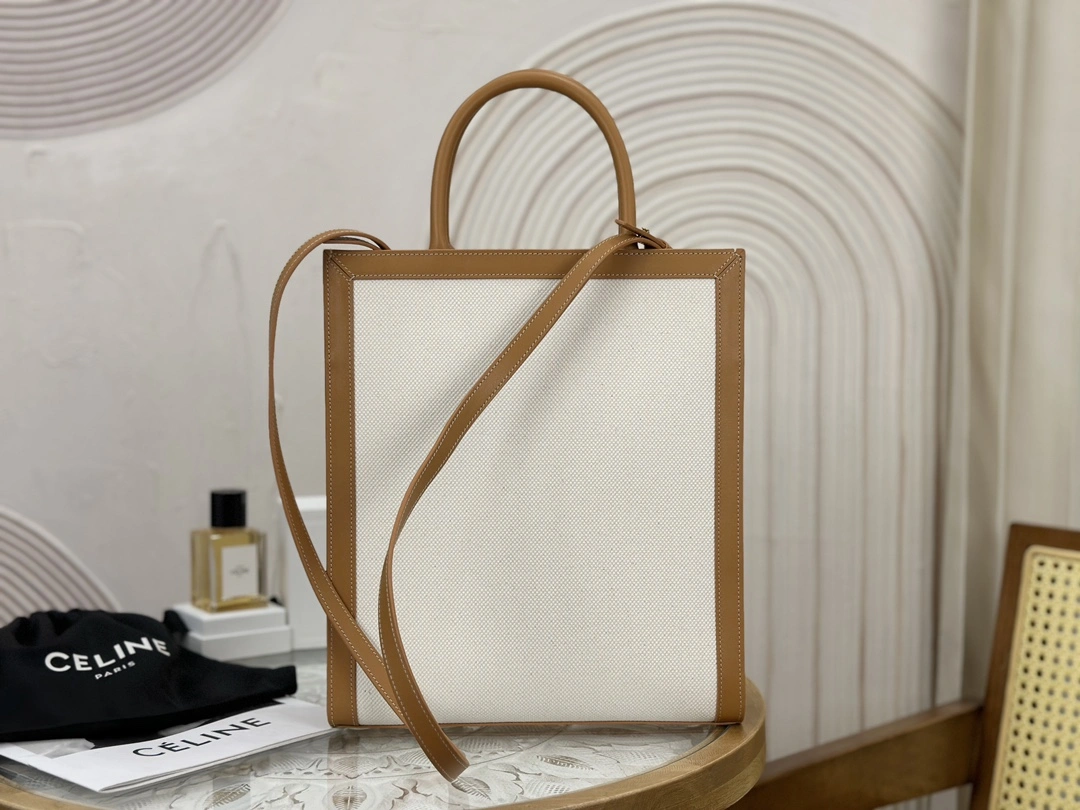 Celine Shopping Bags Trendsetting 94533