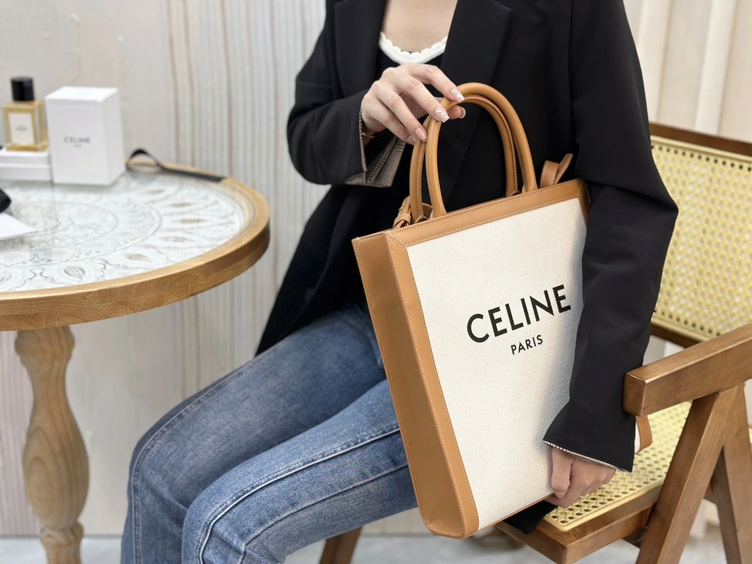 Celine Shopping Bags Trendsetting 94533