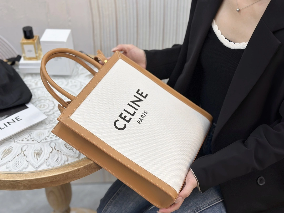 Celine Shopping Bags Trendsetting 94533