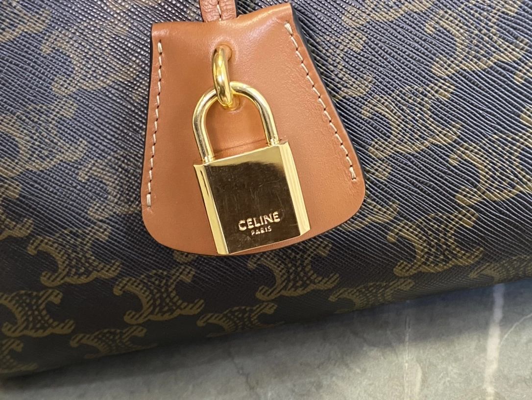 Youthful Celine Shopping Bags 94532