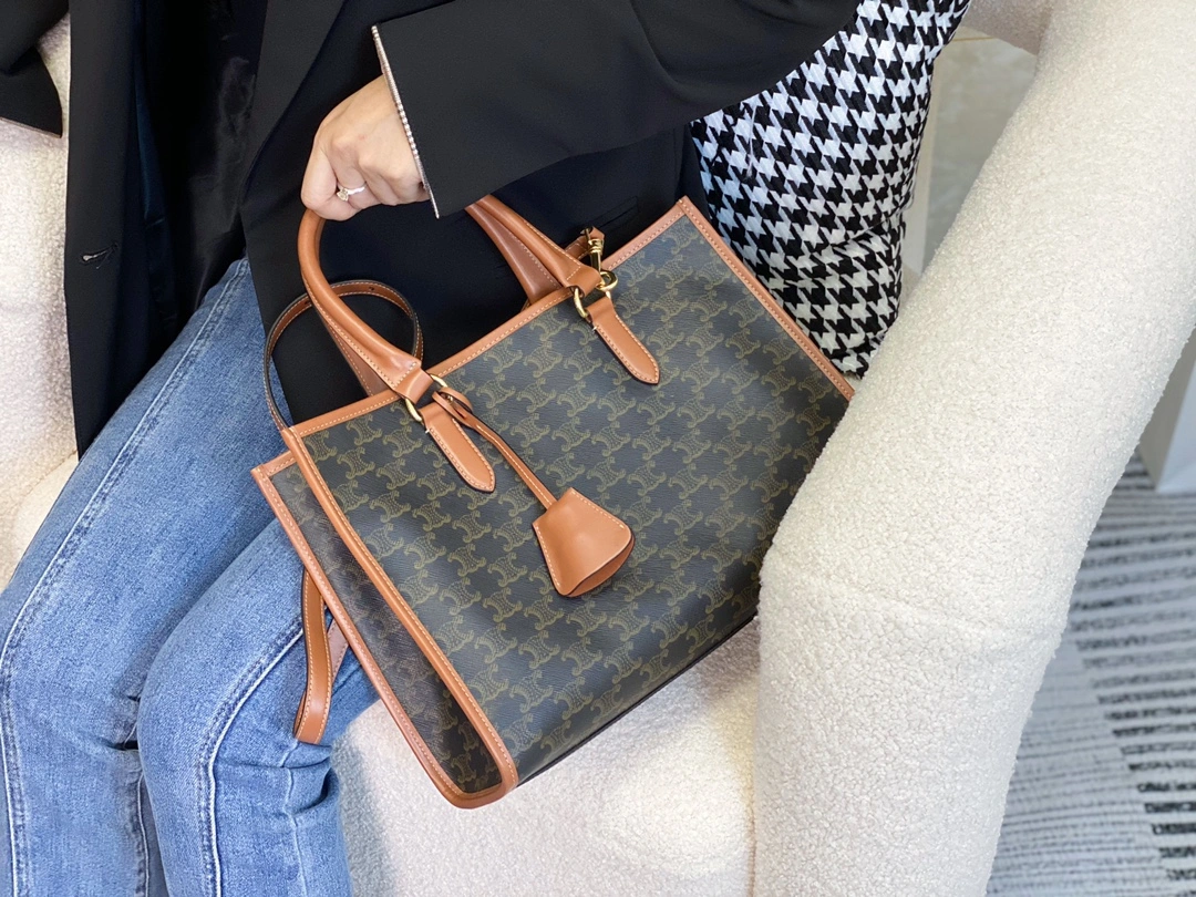 Youthful Celine Shopping Bags 94532