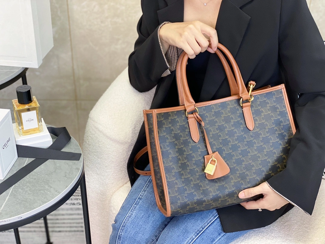 Youthful Celine Shopping Bags 94532