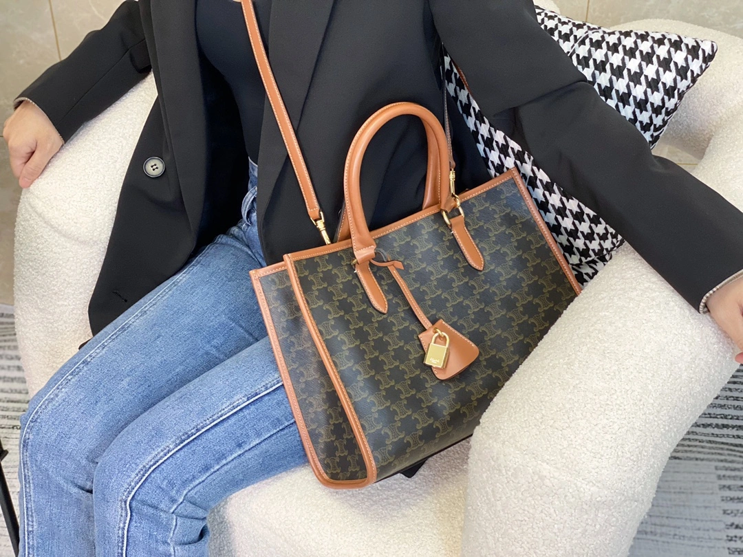Youthful Celine Shopping Bags 94532
