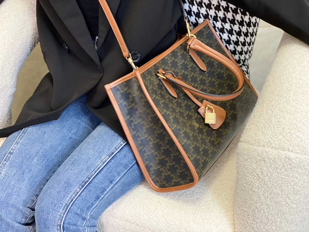 Youthful Celine Shopping Bags 94532