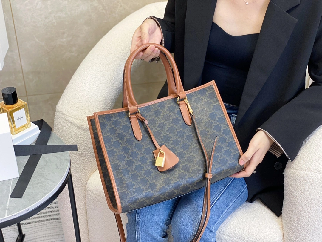 Youthful Celine Shopping Bags 94532