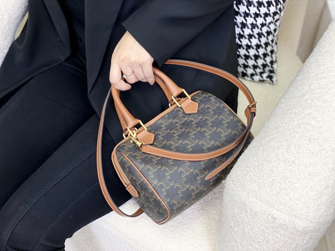 Sporty Celine Speedy Bags 94529