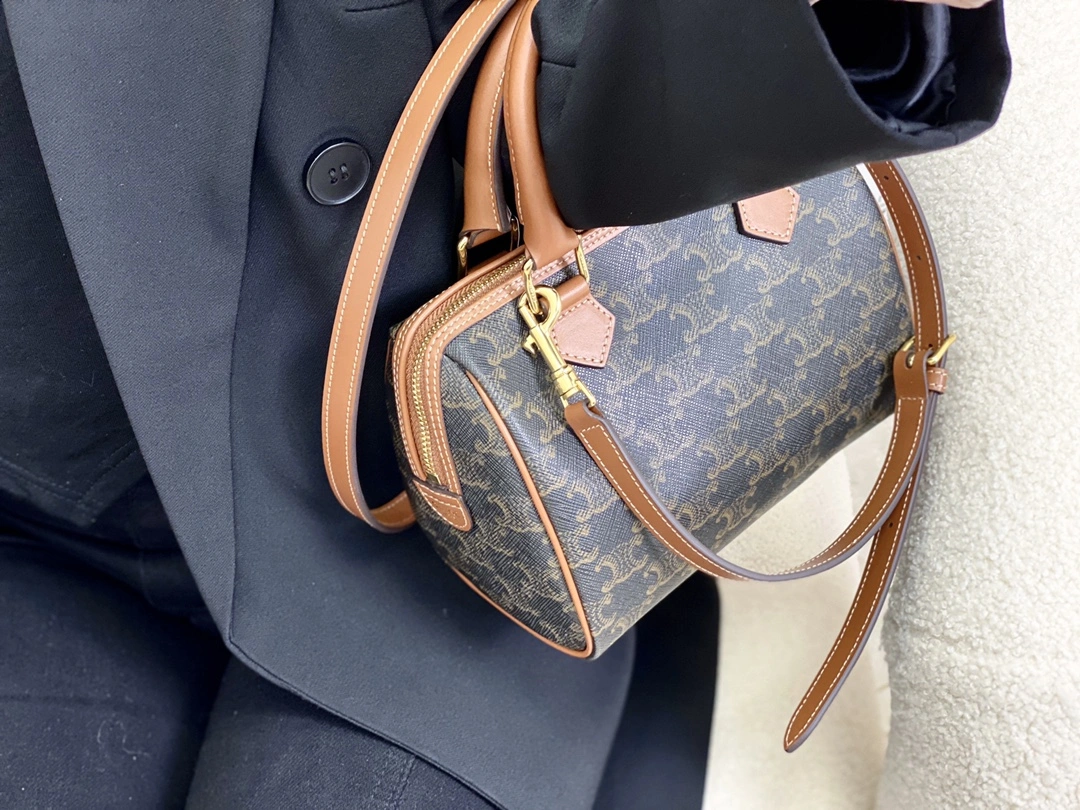Sporty Celine Speedy Bags 94529