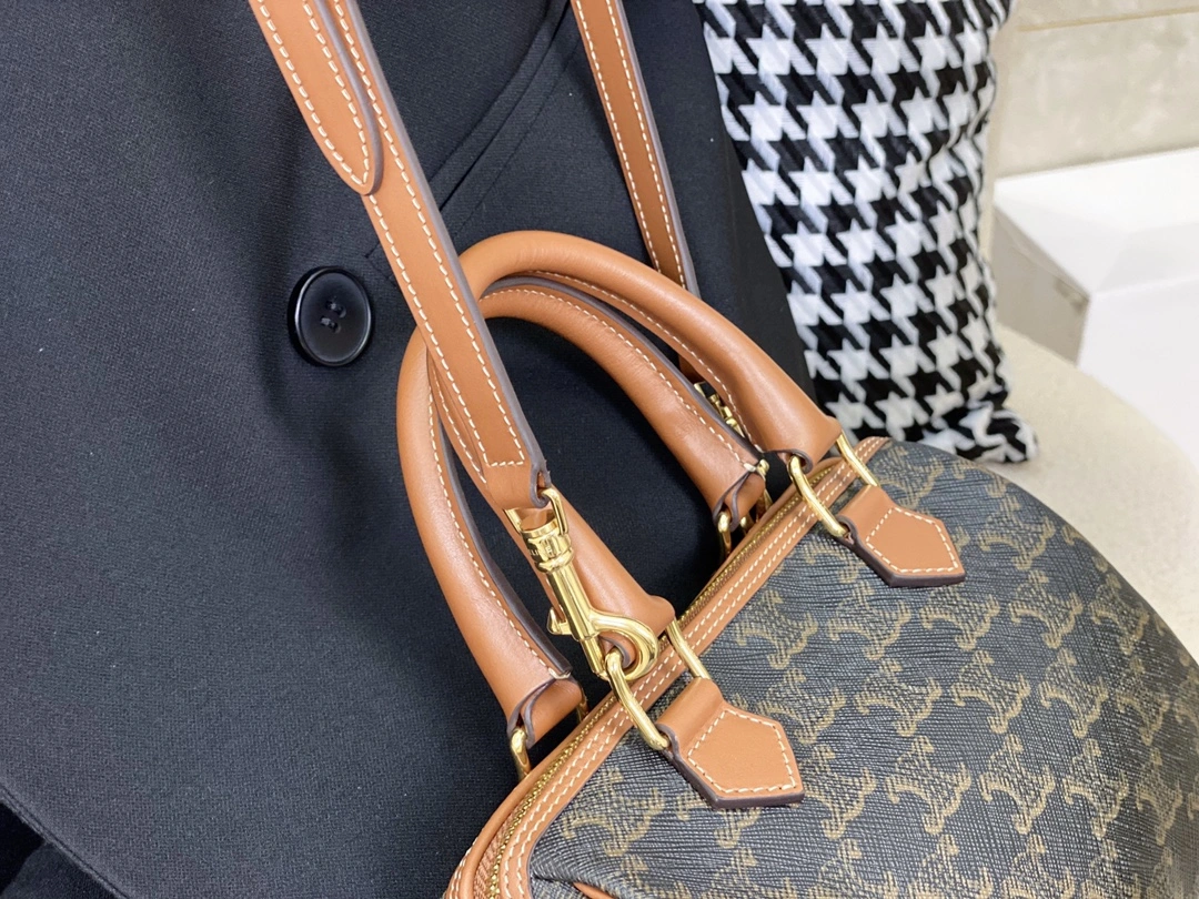 Sporty Celine Speedy Bags 94529