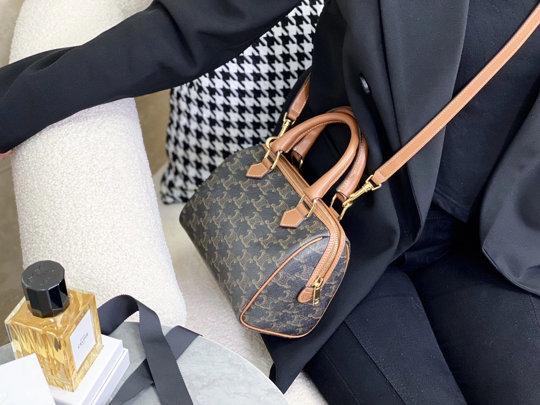 Sporty Celine Speedy Bags 94529