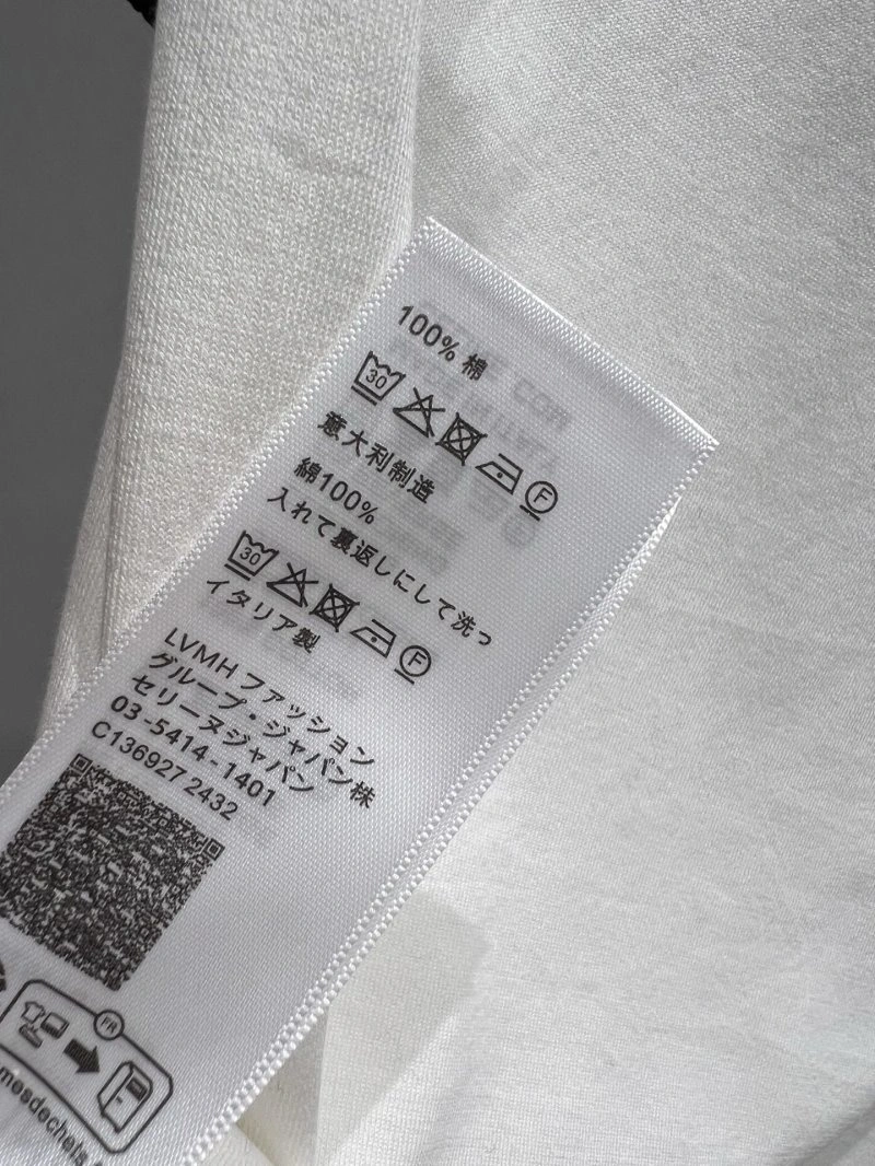 Celine T-Shirts Breathable 106738