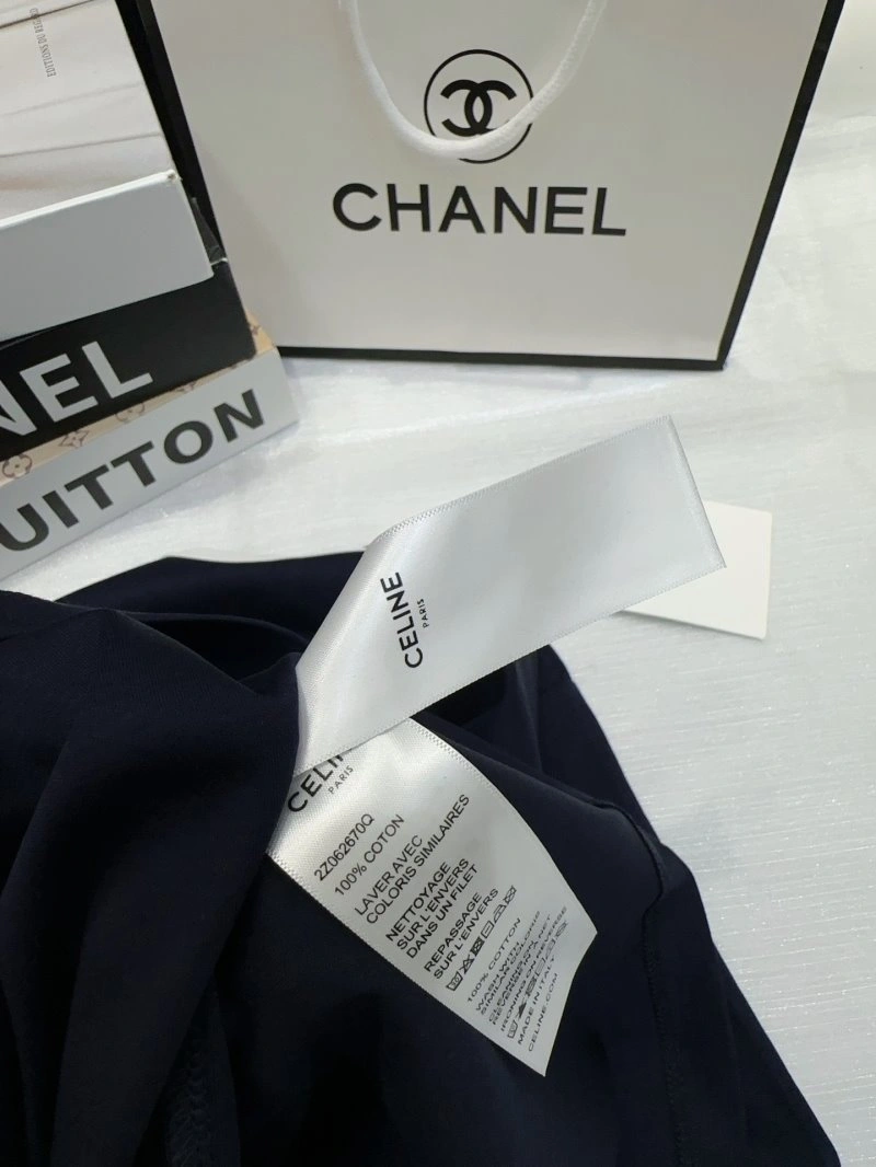 Celine T-Shirts Lightweight 107050