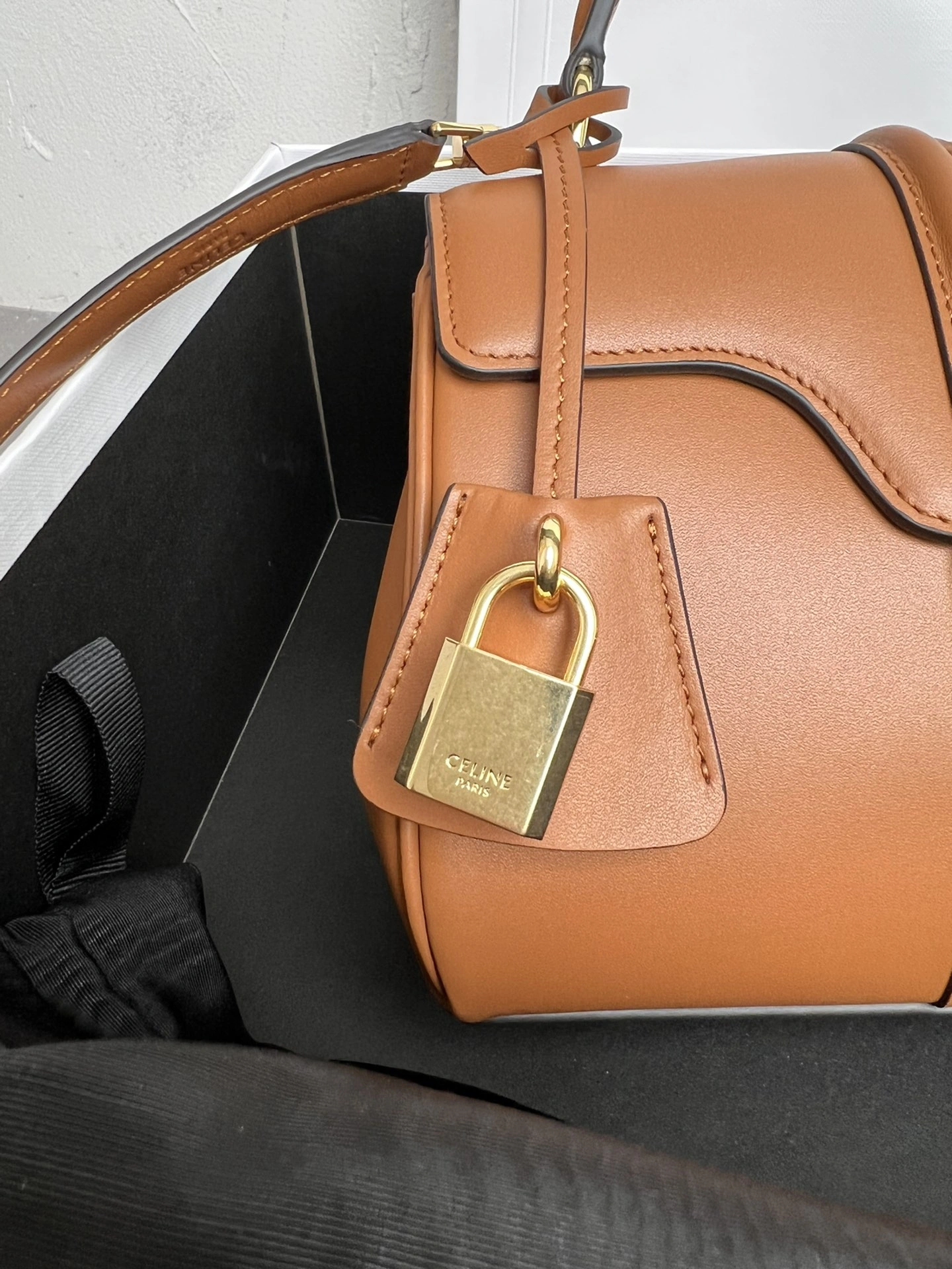 Celine Top Handle Bags Versatile 73667