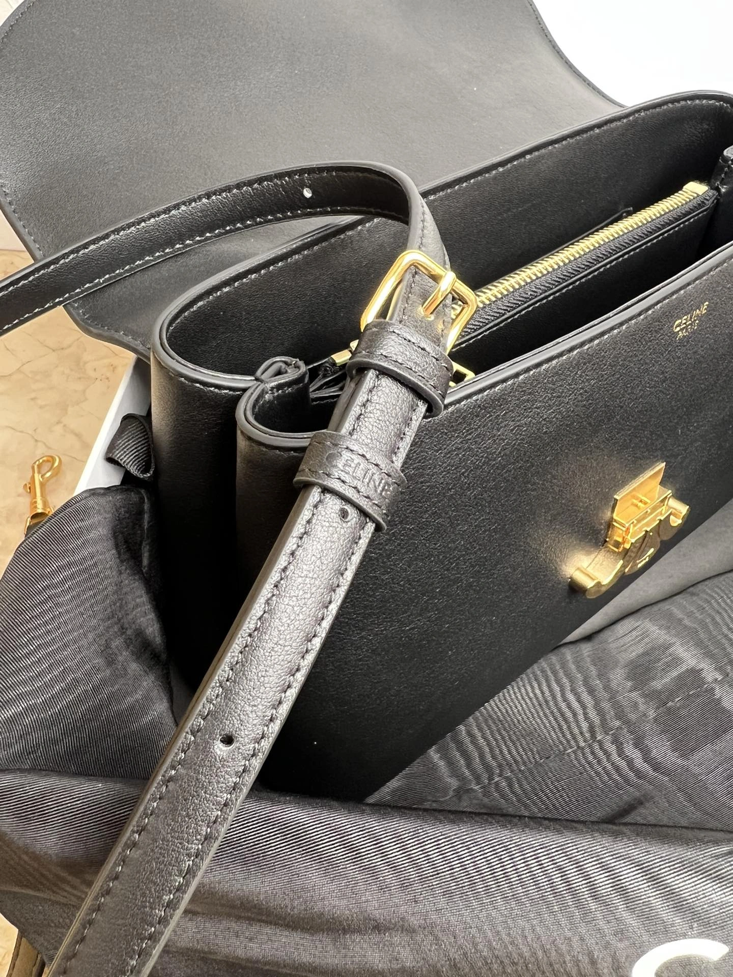 Supportive Celine Top Handle Bags 73707