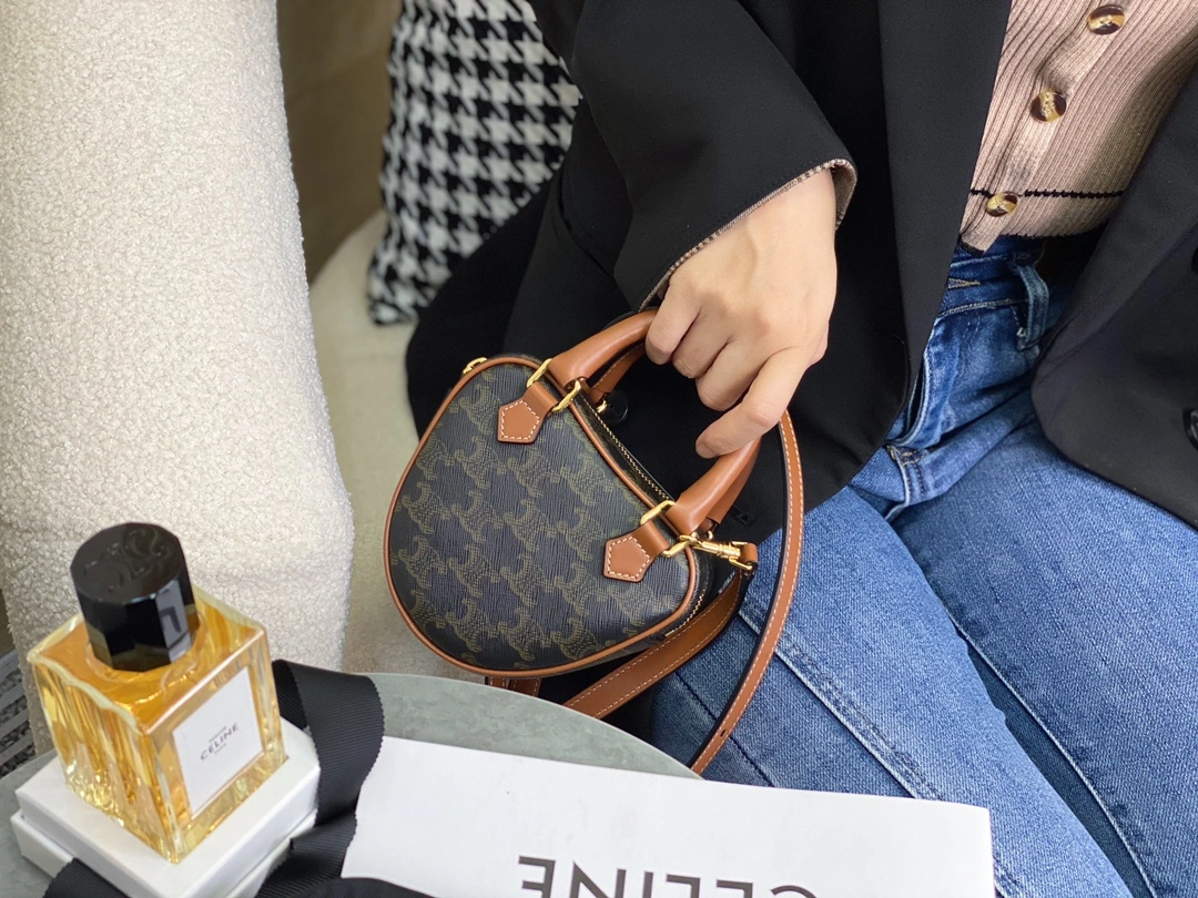 Cozy Celine Top Handle Bags 94524