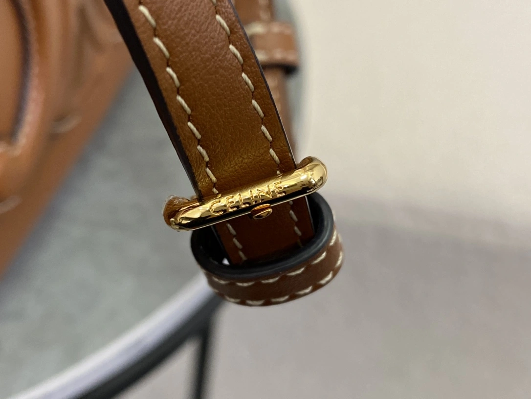 Resilient Celine Top Handle Bags 94521
