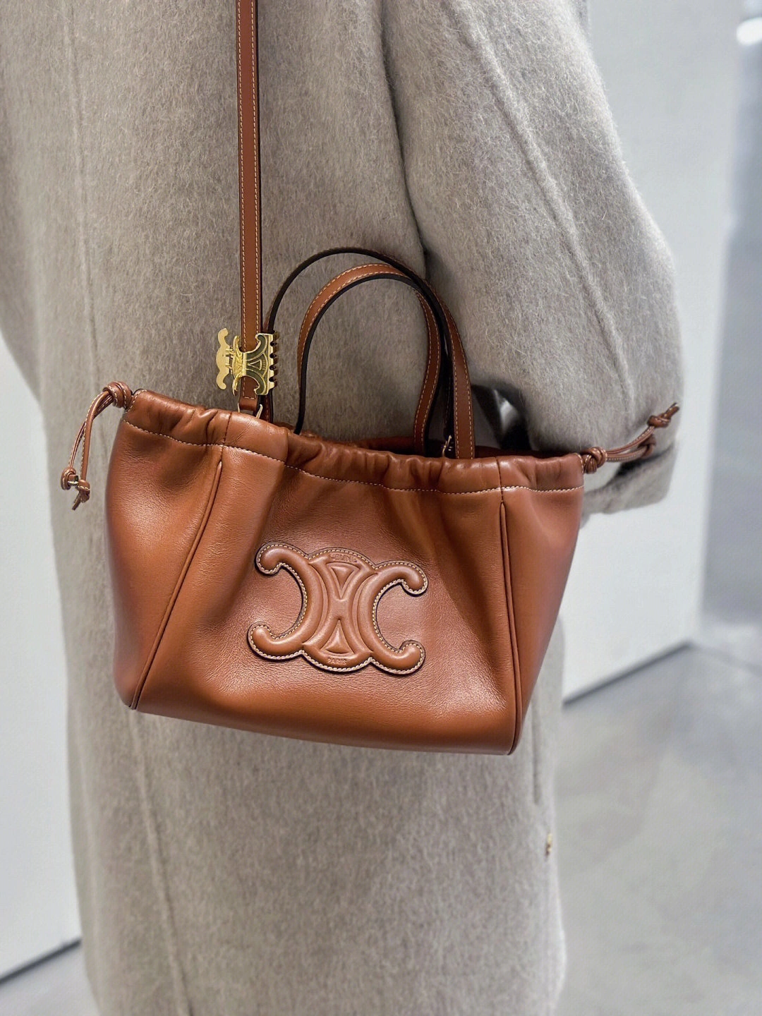 Resilient Celine Top Handle Bags 94521
