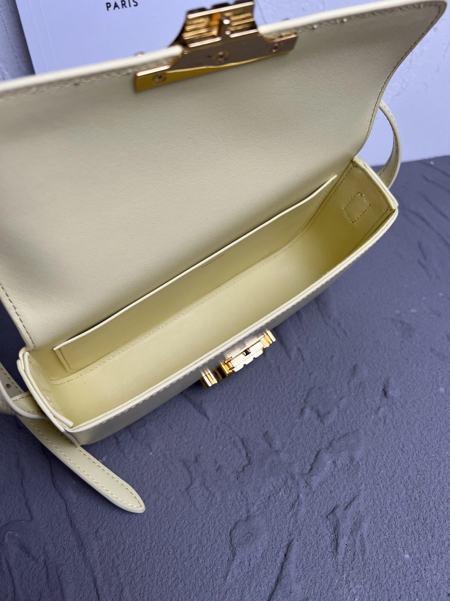 Lightweight Celine Triomphe Bags 78422