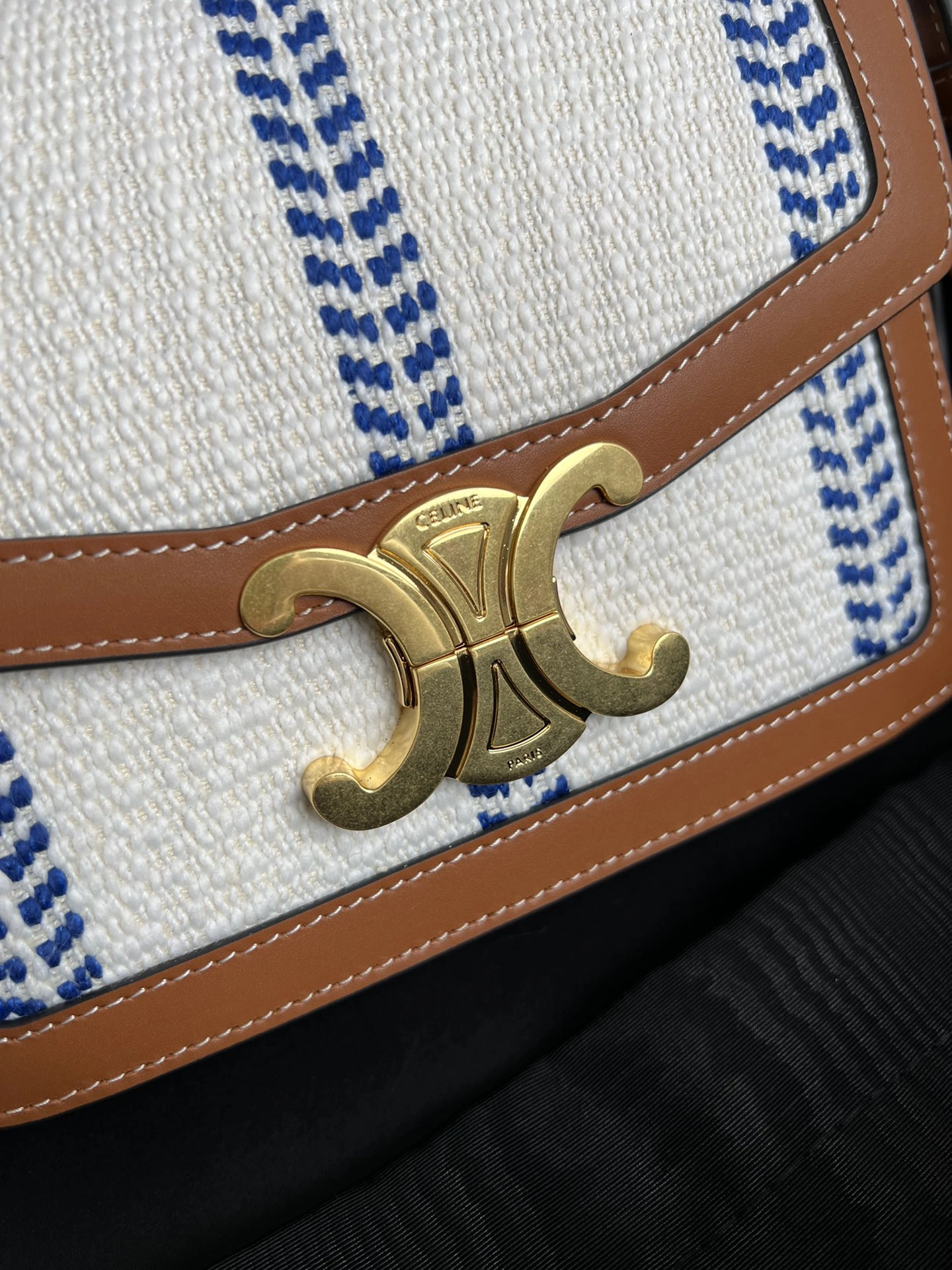 Reliable Celine Triomphe Bags 78377