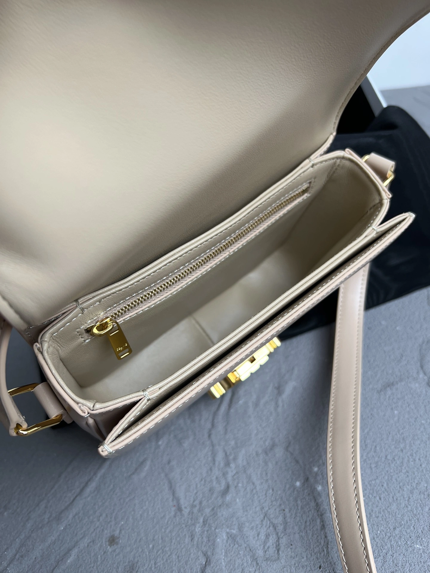 TravelReady Celine Triomphe Bags 78375