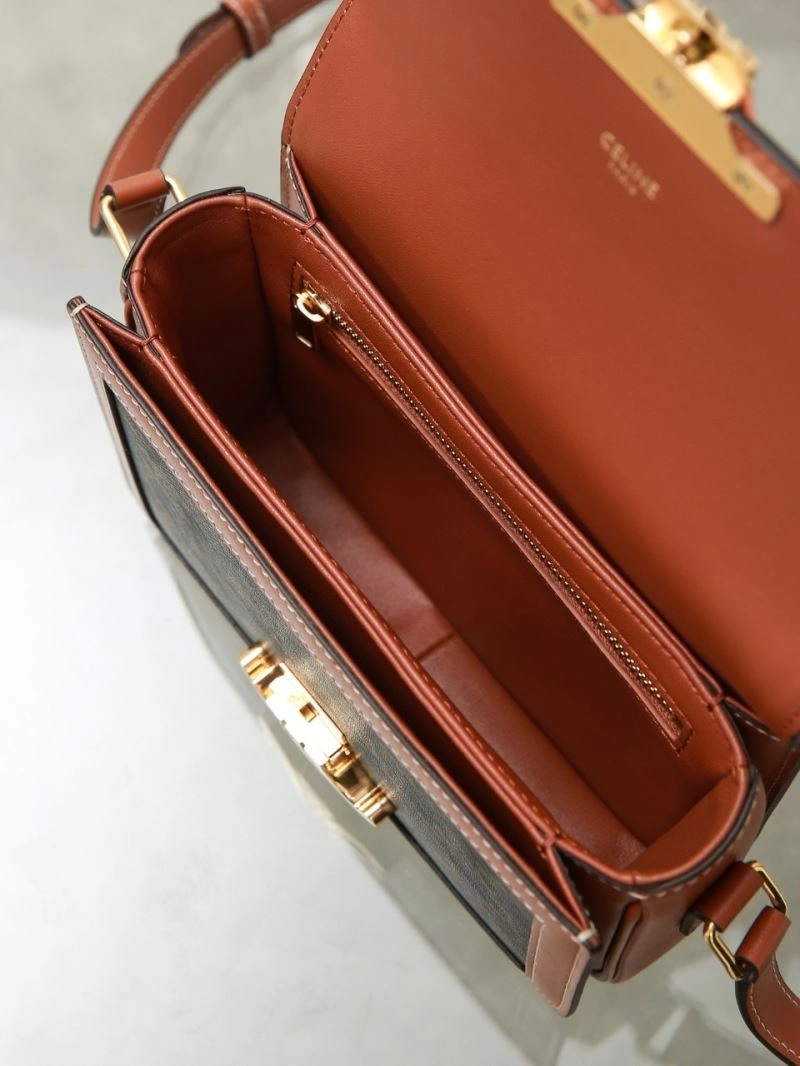 Breathable Celine Triomphe Bags 94762
