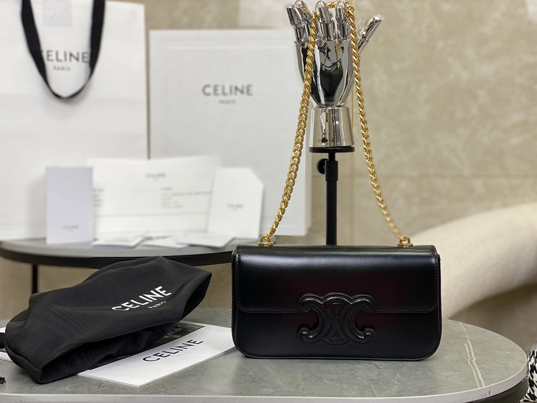 Effortless Celine Triomphe Bags 94510