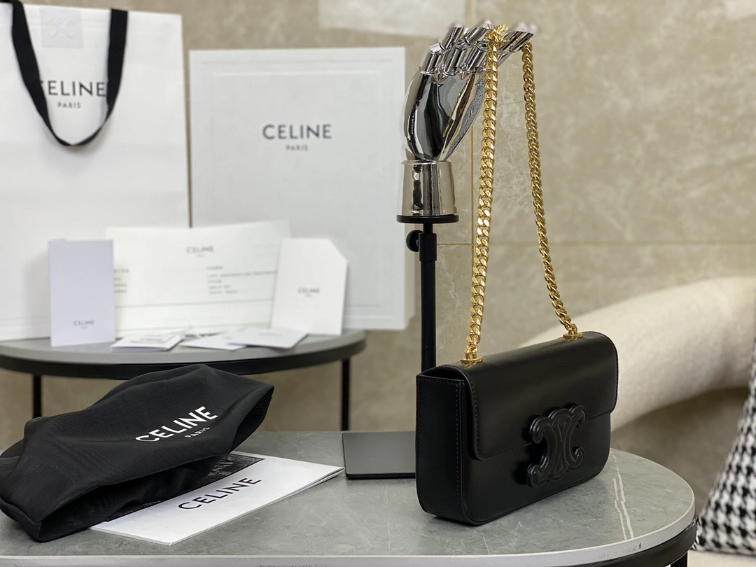Effortless Celine Triomphe Bags 94510