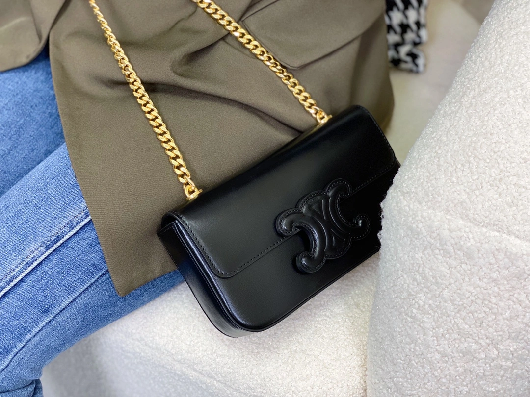 Effortless Celine Triomphe Bags 94510