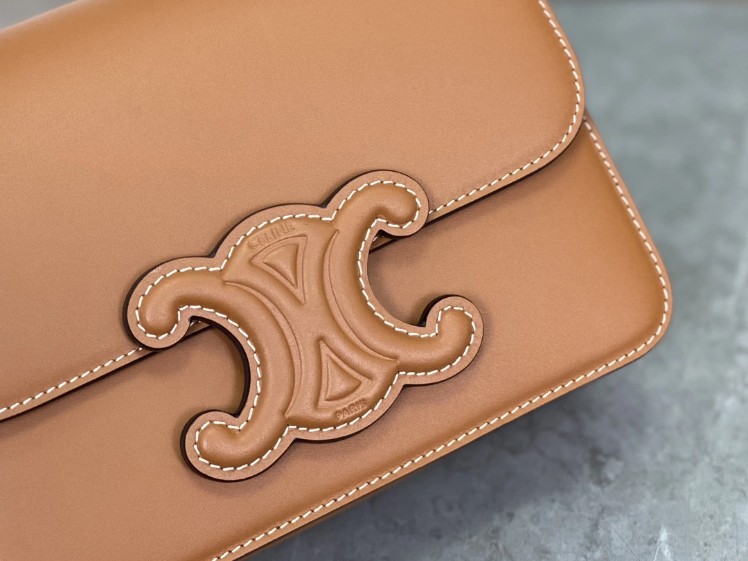 EyeCatching Celine Triomphe Bags 94509