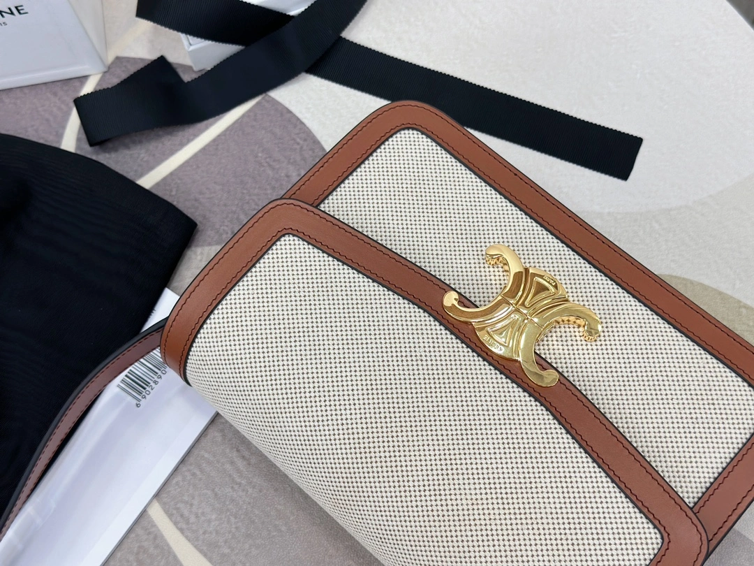 Minimalist Celine Triomphe Bags 94501