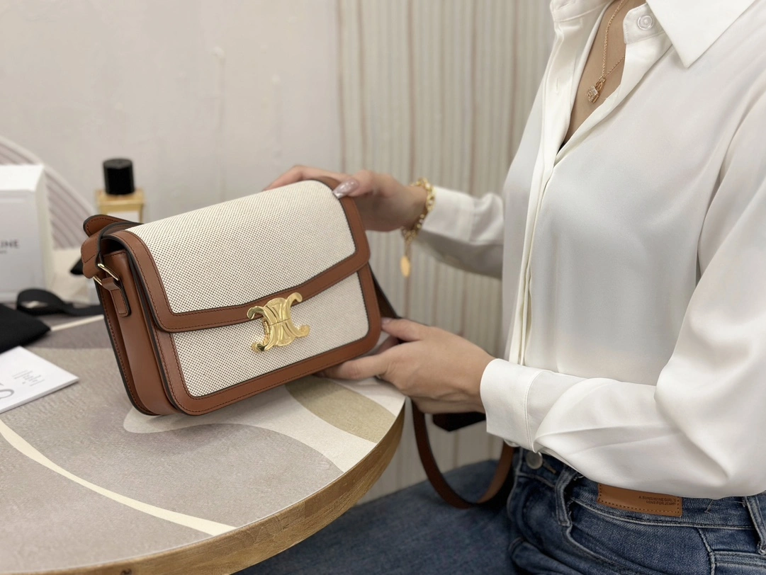 Minimalist Celine Triomphe Bags 94501